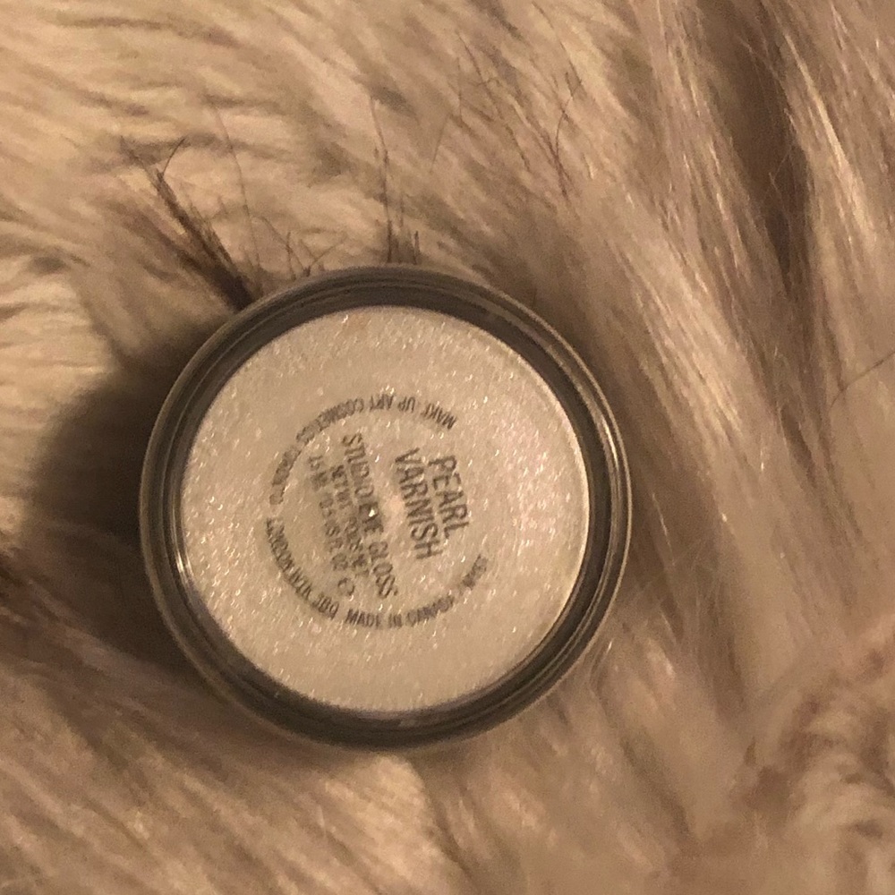 Mac Cosmetics eye gloss